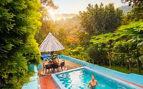 Misty Valley Private Pool Villa Munnar